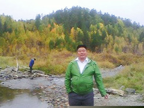 張總在外蒙古礦區